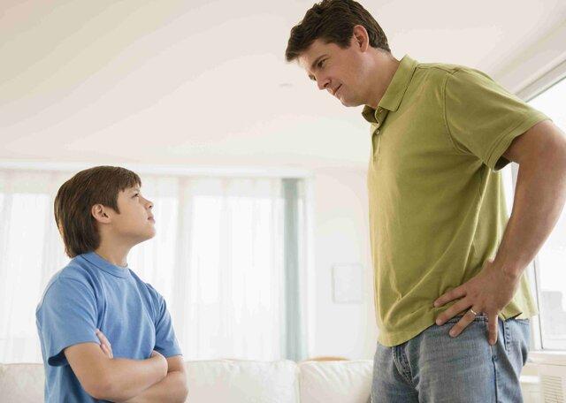 والدین گوش شنوا برای شنیدن حرف های فرزندان شان داشته باشند