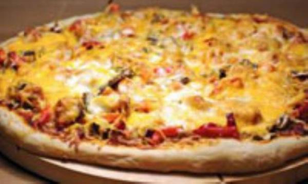 طرز تهیه و تحلیل ارزش غذایی پیتزای مرغ