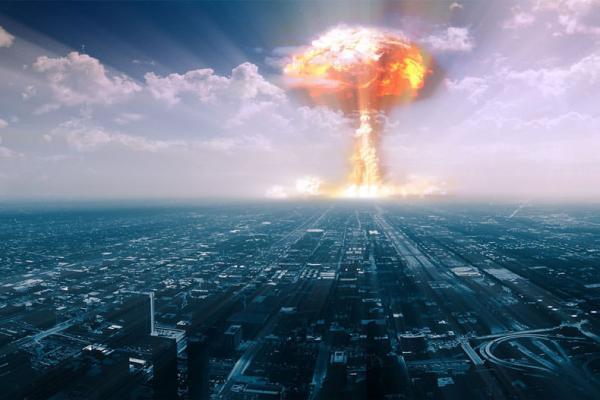 دیدن کنید: تأثیر انفجار بمب هسته ای در زیر زمین