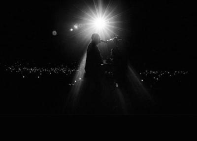 متن کامل و ترجمه آهنگ Turn the Lights Back On از Billy Joel